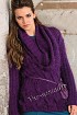 Лиловый пуловер с косами и снуд