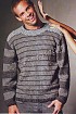 Пуловер в разную полоску