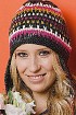 Шапочка спицами с яркой расцветкой