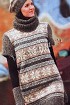 Туника со снежинками, шапка, шарф-воротник и митенки