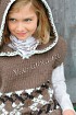 Безрукавка детская спицами с капюшоном