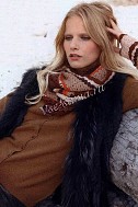 Митенки и снуд крючком
