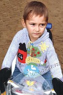 Свитер с аппликацией