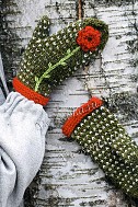 Варежки с цветком