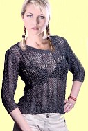 Пуловер с ажурным узором спицами