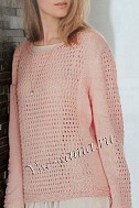 Персиковый пуловер с сетчатым узором