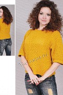 Желтый пуловер с узором плетенка
