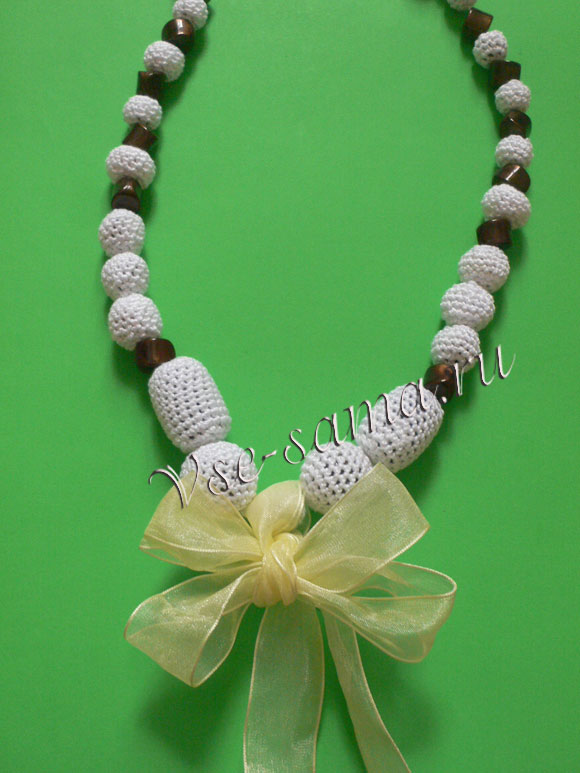 Бусы из обвязанных бусин-10