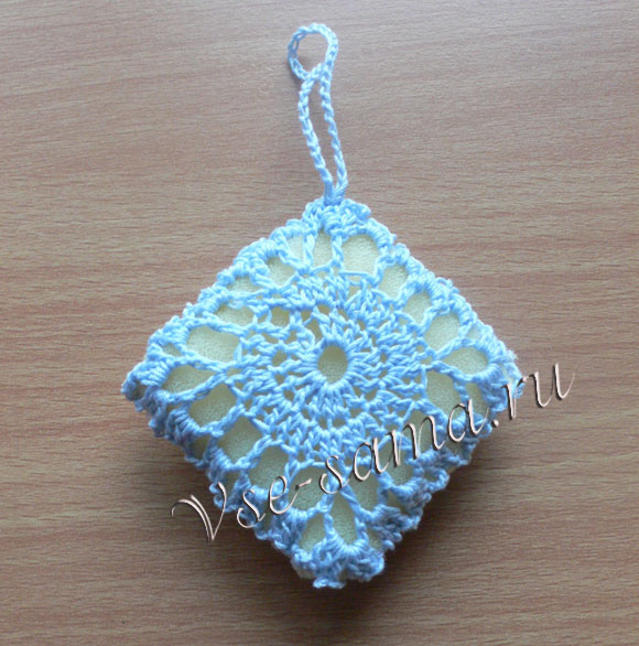 Кружевные игрушки на елочку крючком-16