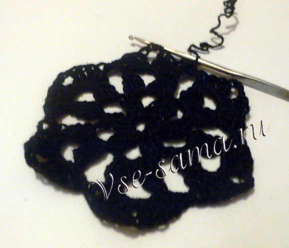 Кружевные игрушки на елочку крючком-7