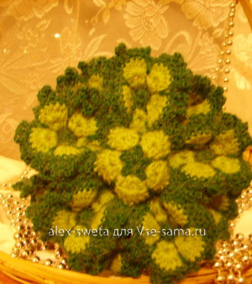 Вязаная ёлка крючком из мотивов "африканский цветок" от alex-sweta-5