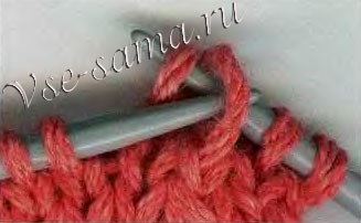 протянуть полученную петлю сквозь снятую протянуть полученную петлю сквозь снятую