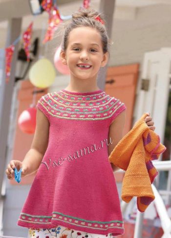 Ярко-розовая туника с круглой кокеткой, фото Ярко-розовая туника с круглой кокеткой, фото