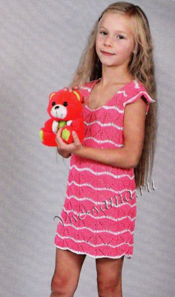 Розовое платье в белую полоску, фото Розовое платье в белую полоску, фото