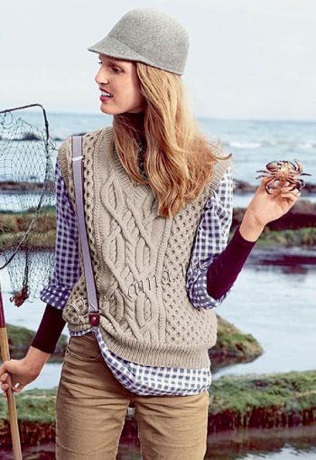 Безрукавка с косами, фото модели Безрукавка с косами, фото модели