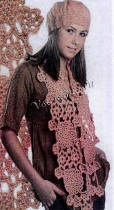 Шапочка с резинкой из косичек и шарф из ажурных мотивов Шапочка с резинкой из косичек и шарф из ажурных мотивов