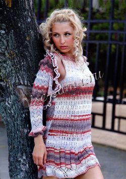 Платье и болеро из секционно окрашенной пряжи Платье и болеро из секционно окрашенной пряжи