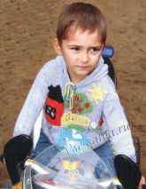 Свитер с аппликацией Домик на берегу озера Свитер с аппликацией Домик на берегу озера