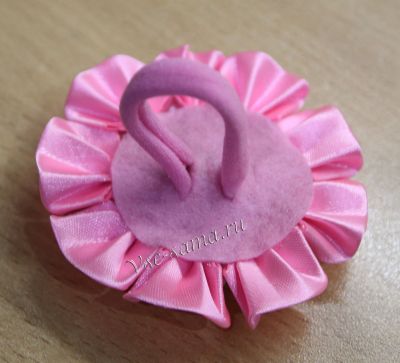Резиночки канзаши - Нежность цвета, фото 16 Резиночки канзаши - Нежность цвета, фото 16