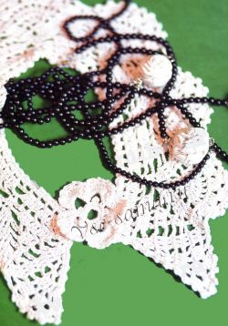 Ажурный воротничок крючком с цветком Ажурный воротничок крючком с цветком