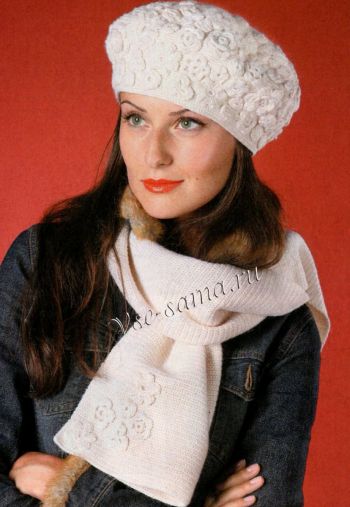 Белый комплект крючком с цветочками Белый комплект крючком с цветочками