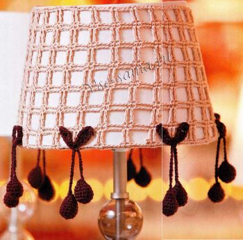 Бежевый абажур с вишенками Бежевый абажур с вишенками