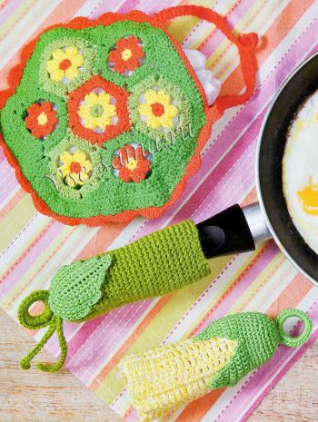 Чехлы на ручки сковородок и сумочка для пакетов крючком Чехлы на ручки сковородок и сумочка для пакетов крючком