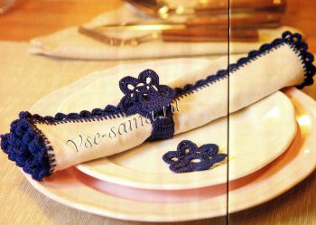 Держатель и салфетка с вязаной отделкой Держатель и салфетка с вязаной отделкой