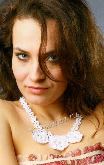 Колье из цветочков Колье из цветочков