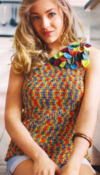 Топ, связанный крючком словно радуга Топ, связанный крючком словно радуга