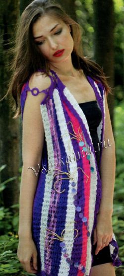 Удлиненный жилет крючком в полоску Удлиненный жилет крючком в полоску