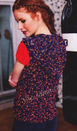 Жилет крючком с капюшоном Жилет крючком с капюшоном