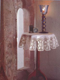 Круглая скатерть с кружевным краем, фото Круглая скатерть с кружевным краем, фото