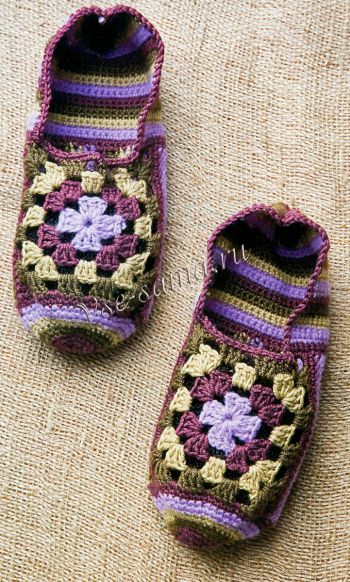 Тапочки крючком с ажурной вставкой Тапочки крючком с ажурной вставкой