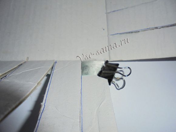 Коробочка из картона и подарочной ленты-3 Коробочка из картона и подарочной ленты-3