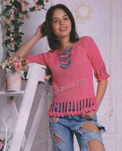 Розовый пуловер с жабо Розовый пуловер с жабо