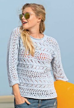 Связанный поперек нежно-голубой пуловер Связанный поперек нежно-голубой пуловер