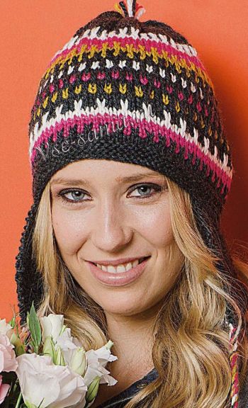 Шапочка спицами с яркой расцветкой, фото Шапочка спицами с яркой расцветкой, фото