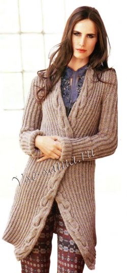 Пальто с косами без пуговиц Пальто с косами без пуговиц