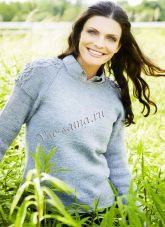 Пуловер спицами с рельефным узором на рукавах Пуловер спицами с рельефным узором на рукавах