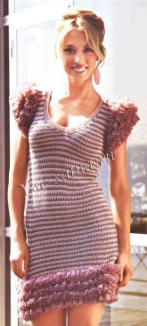 Розовое платье с воланами Розовое платье с воланами