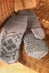 Серые варежки с орнаментом Серые варежки с орнаментом