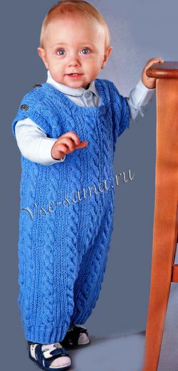 Голубой комбинезон с косами Голубой комбинезон с косами