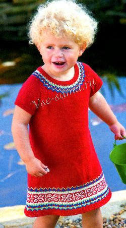 Красное платье спицами с орнаментом Красное платье спицами с орнаментом