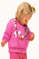 Розовый свитер с ярко-розовой отделкой Розовый свитер с ярко-розовой отделкой