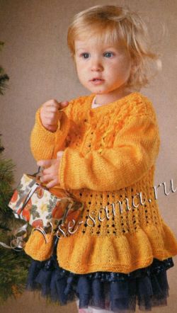 Желтый жакет спицами с бантиками Желтый жакет спицами с бантиками