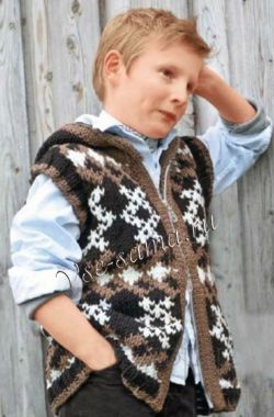 Жилет спицами с жаккардовым узором и капюшоном Жилет спицами с жаккардовым узором и капюшоном