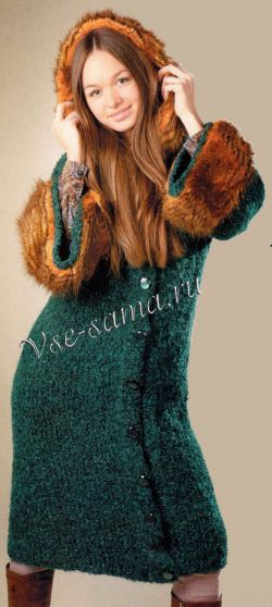 Пальто с меховой отделкой Пальто с меховой отделкой