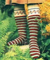 Полосатые гольфы с рисунком